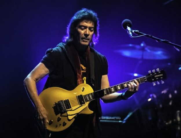 Steve Hackett and Band at Tucson's Fox Theatre on October 16th 2019. Courtesy Image